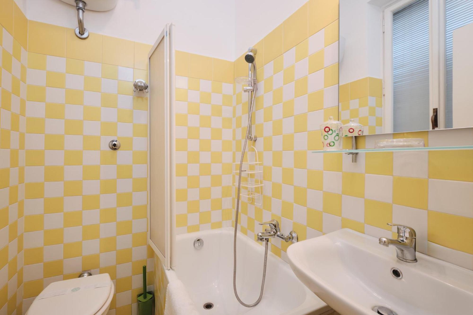 Penthouse 5 Minutes From The Vatican - 5 Bedrooms & 4 Bathrooms Apartment *