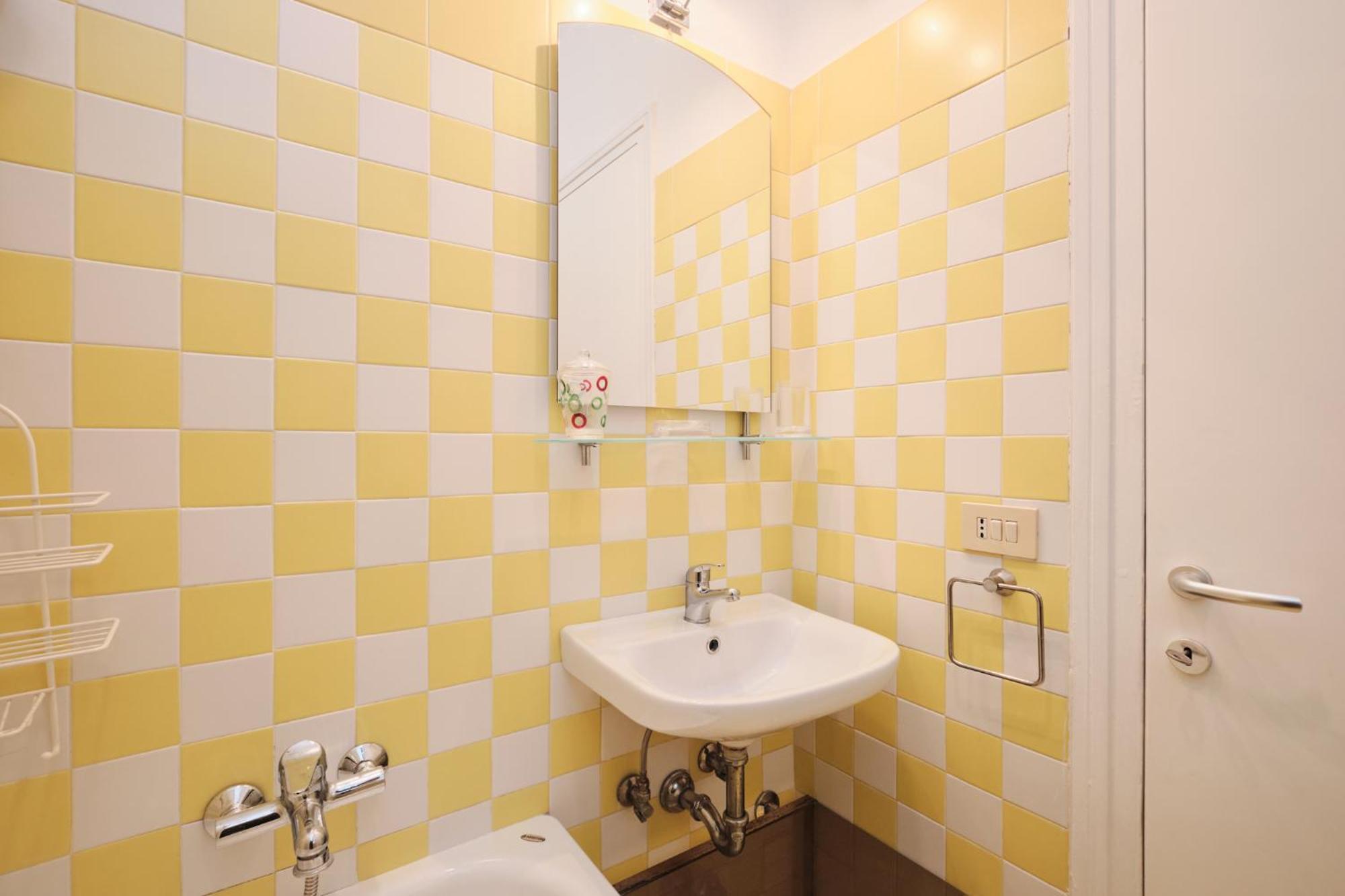Apartment Penthouse 5 Minutes From The Vatican - 5 Bedrooms & 4 Bathrooms *