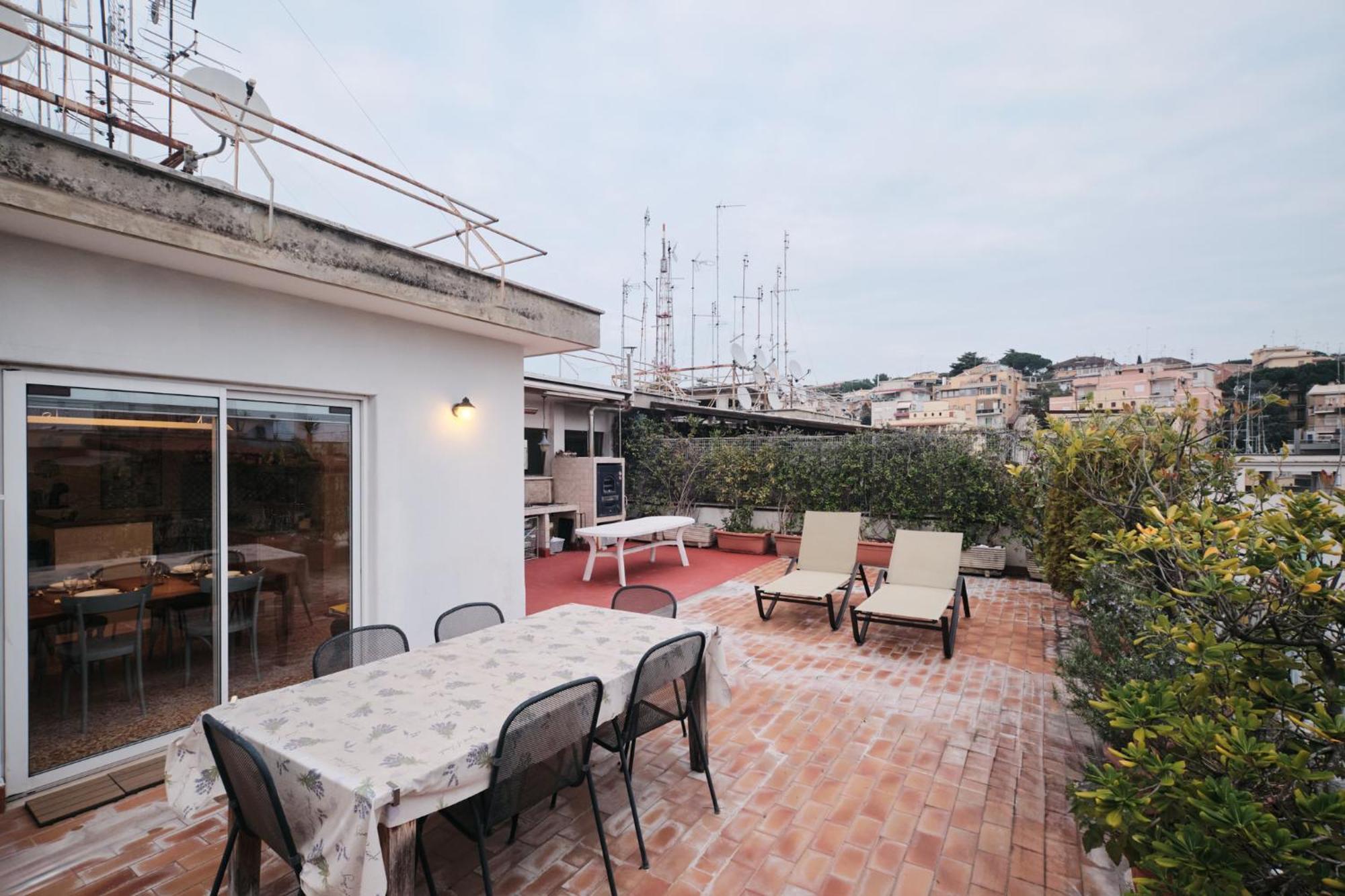 Apartment Penthouse 5 Minutes From The Vatican - 5 Bedrooms & 4 Bathrooms *